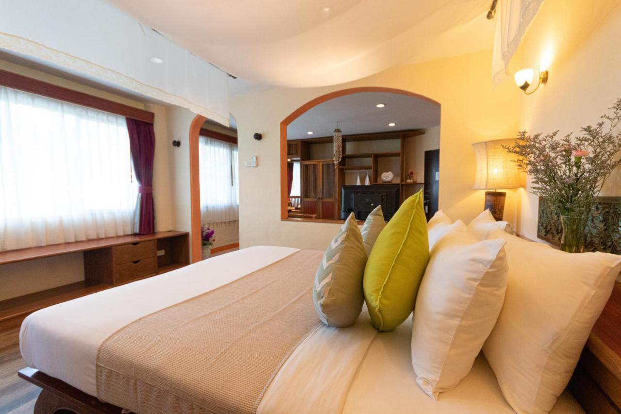 Aochalong Villa Resort & Spa - Sha Plus Phuket Bagian luar foto